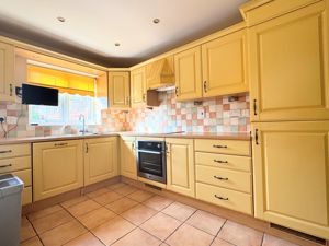 Photo 17- click for photo gallery